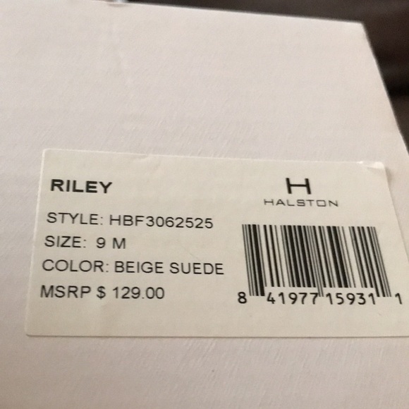 Halston designer beige suede sandals with wooden heels - Picture 8 of 8